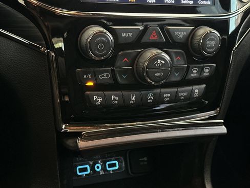 Used 2020 Jeep Grand Cherokee Limited X AWD/4WD image 18
