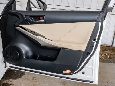 Used 2016 Lexus IS 200t image 45