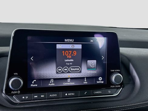 Used 2024 Nissan Rogue SV FWD image 21
