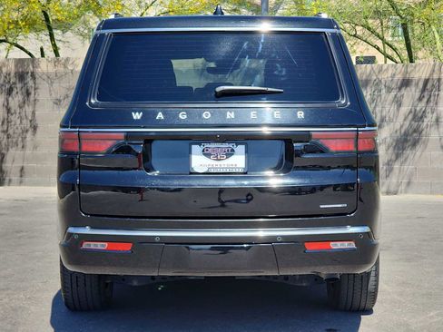 Used 2024 Jeep Wagoneer L Series II image 8