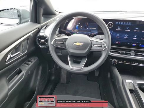 New 2026 Chevrolet Equinox EV LT image 8