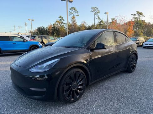 Used 2023 Tesla Model Y Performance image 1