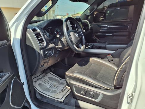 Used 2023 RAM 1500 Laramie AWD/4WD image 11