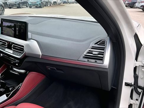 Certified 2025 BMW X4 xDrive30i AWD/4WD image 18