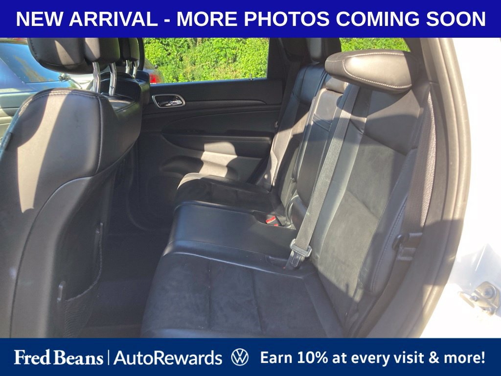Used 2018 Jeep Grand Cherokee Laredo AWD/4WD image 9