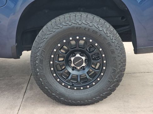 Used 2019 Chevrolet Silverado 1500 LT w/ All-Star Edition RWD image 36
