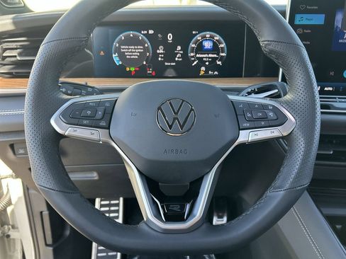 New 2026 Volkswagen Tiguan SEL R-Line AWD/4WD image 19