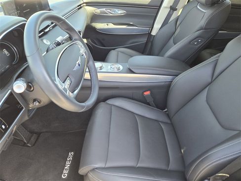 Used 2022 Genesis GV70 2.5T w/ Select Package image 14