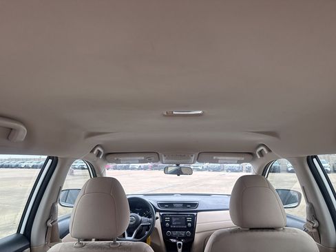 Used 2017 Nissan Rogue S image 26