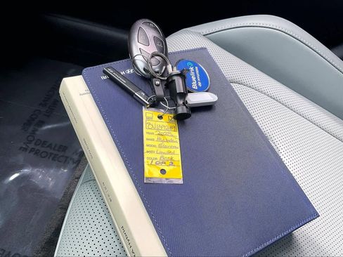 Certified 2025 Hyundai Elantra Limited FWD image 15