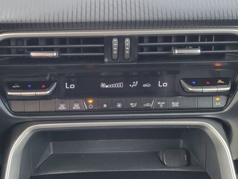 Used 2025 MAZDA CX-90 3.3 Turbo w/ Select Package image 9