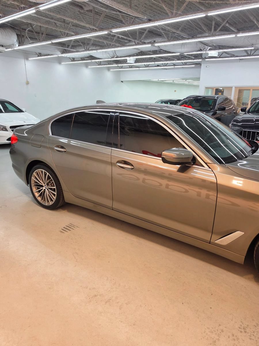Used 2018 BMW 540i RWD image 12