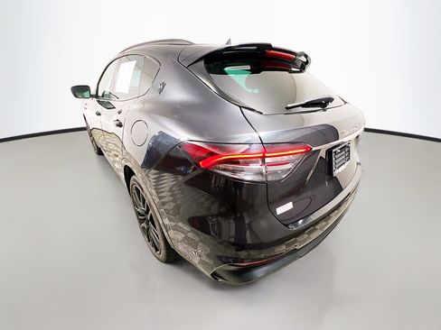 Used 2022 Maserati Levante Modena AWD/4WD image 8