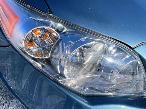 Used 2013 Toyota Corolla LE image 26