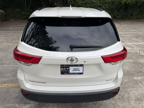 Used 2017 Toyota Highlander XLE FWD image 9