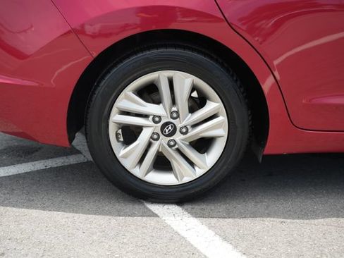 Used 2020 Hyundai Elantra SEL FWD image 40