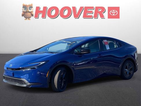 New 2026 Toyota Prius LE FWD image 6