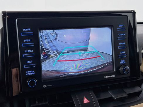 Used 2021 Toyota RAV4 LE FWD image 28