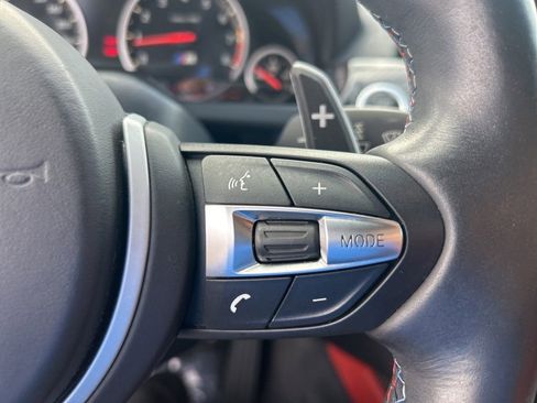 Used 2016 BMW M6 Convertible image 40