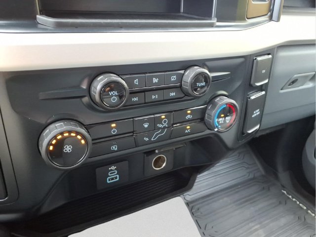 Certified 2023 Ford F250 XLT w/ Snow Plow Prep Package AWD/4WD image 19