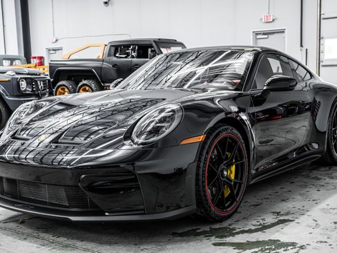 Used 2026 Porsche 911 GT3 RWD image 5