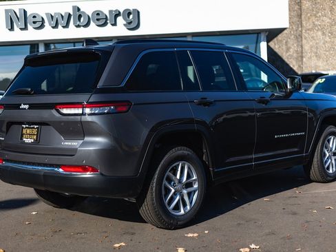 New 2025 Jeep Grand Cherokee Laredo X w/ Trailer Tow Package image 8