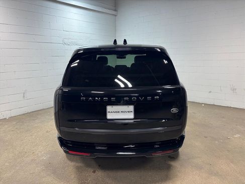Used 2023 Land Rover Range Rover SE image 8