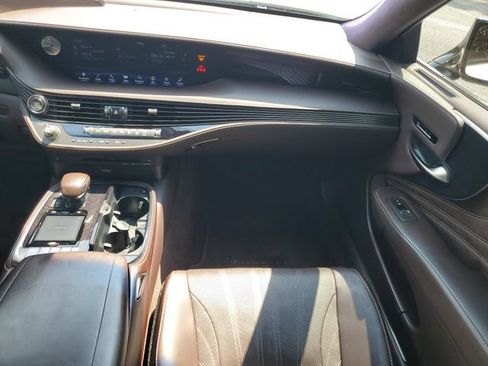 Used 2018 Lexus LS 500 w/ Interior Upgrade Package RWD image 16