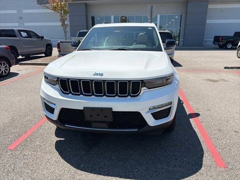 Used 2023 Jeep Grand Cherokee 4WD 4xe image 5