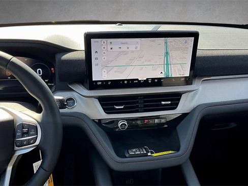 New 2026 Ford Explorer Active image 7