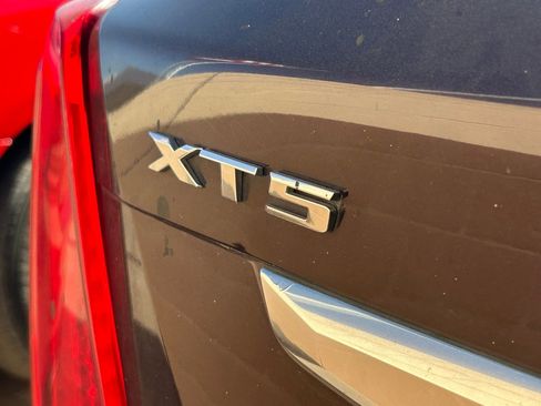 Used 2017 Cadillac XT5 FWD w/ LPO, Wheel Lock Package image 7