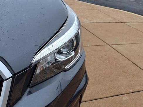 Used 2019 Subaru Forester Premium image 32