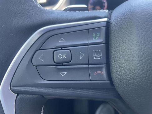 New 2025 Jeep Grand Cherokee Altitude AWD/4WD image 24