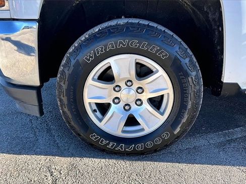 Used 2018 Chevrolet Silverado 1500 LT w/ All Star Edition image 35