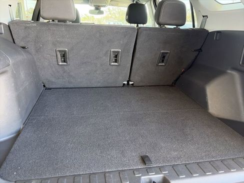 Certified 2023 GMC Terrain SLE image 12