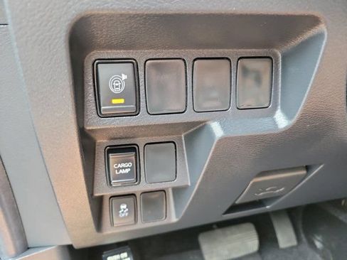 Used 2026 Nissan Frontier SV AWD/4WD image 15