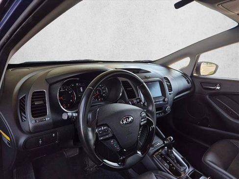 Used 2017 Kia Forte EX FWD image 9