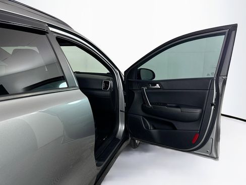 Used 2022 Kia Sportage Nightfall Edition image 30