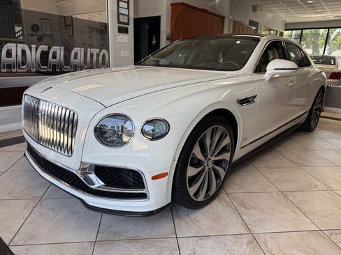 Used 2022 Bentley Flying Spur V8 AWD/4WD image 7