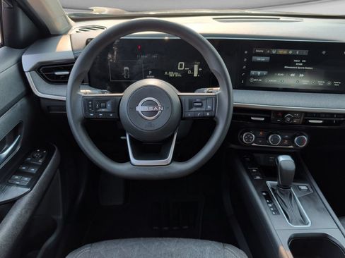 Used 2025 Nissan Kicks SV FWD image 19