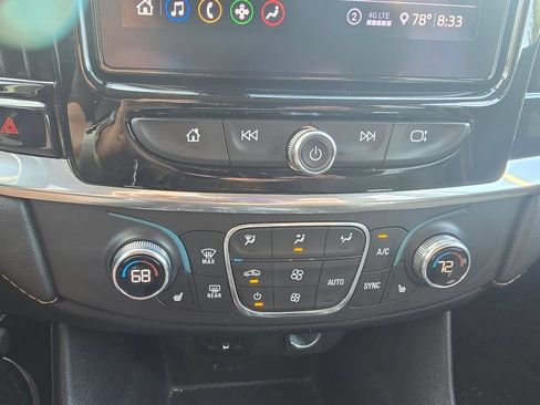 Used 2020 Chevrolet Traverse LT AWD/4WD image 33