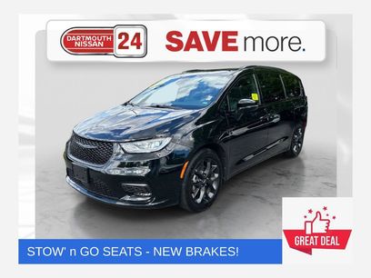 Used 2025 Chrysler Pacifica Limited