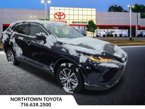 Used 2023 Toyota Venza LE image 26