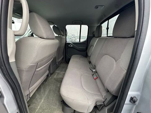Used 2016 Nissan Frontier SV AWD/4WD image 25
