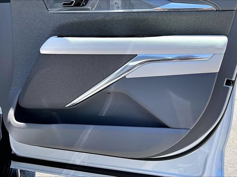 New 2026 Cadillac Escalade IQL Luxury w/ LPO, Floor Liner Package AWD/4WD image 33