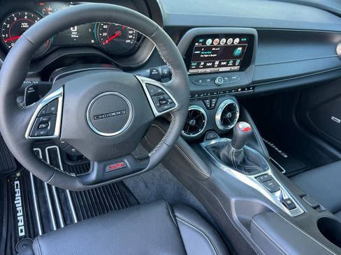 Used 2018 Chevrolet Camaro SS RWD image 16