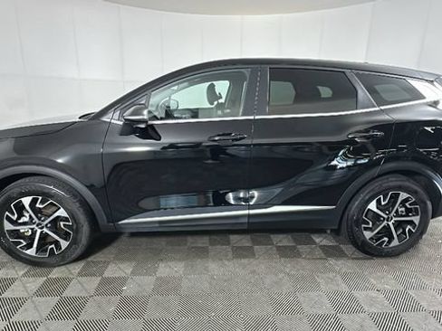 Used 2025 Kia Sportage EX FWD image 5