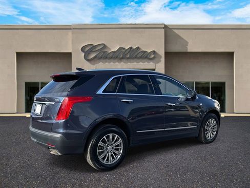 Used 2019 Cadillac XT5 Luxury image 3