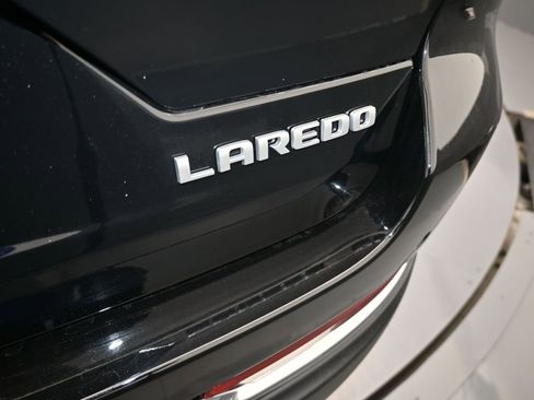 Used 2025 Jeep Grand Cherokee Laredo AWD/4WD image 32