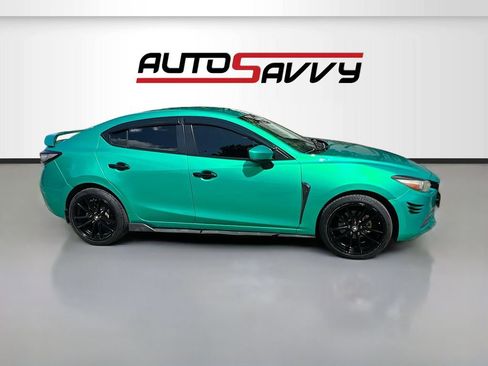 Used 2018 MAZDA MAZDA3 Touring FWD image 8